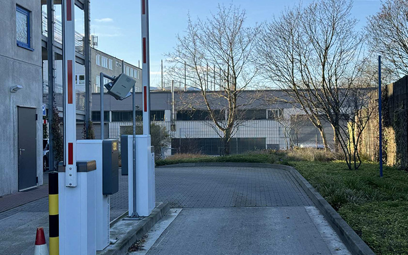 [p] Park And Fly Hamburg Airport - 5-star Service Gmbh driveandpark.de